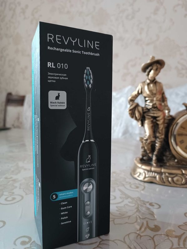 Электрическая зубная щётка Revyline Rl 010