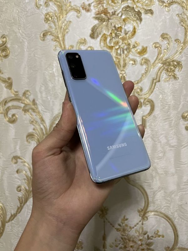 samsung S20 holati idyal 195$ kami bor samsung S20 holati idyal 195$ kami bor