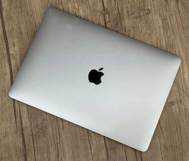 MacBook Air M1 8/256 gb MacBook Air M1 8/256 gb