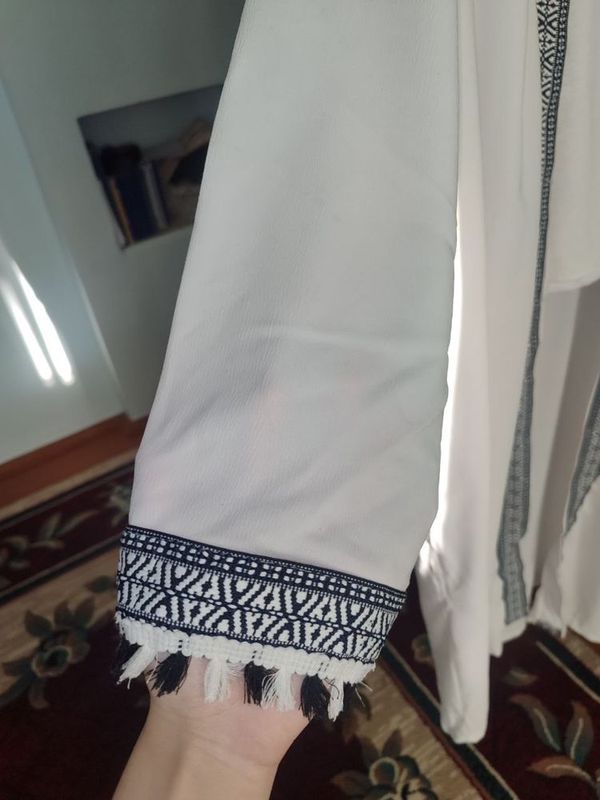 Abaya troyka oq Abaya troyka oq