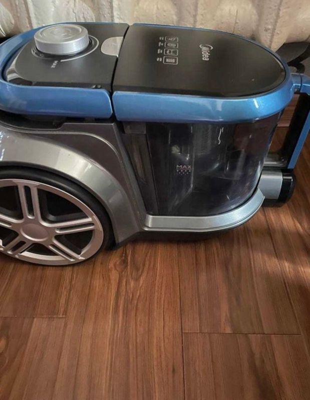 Продается Midea пылесос Продается Midea пылесос