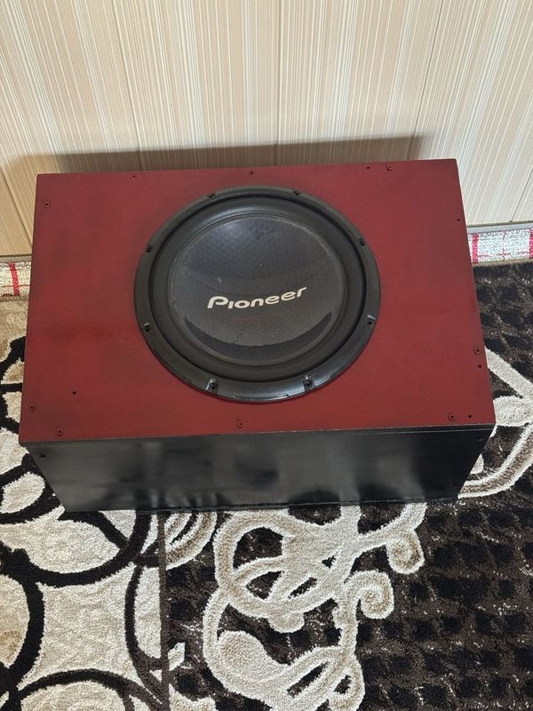 Продам новый саббуфер Продам новый саббуфер