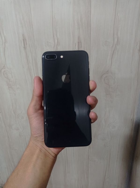 Iphone 8 Plus sotiliadi Iphone 8 Plus sotiliadi