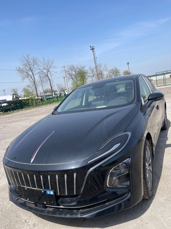 HONGQI E-QM 5. 500 km. Автосалонда натариусли. HONGQI E-QM 5. 500 km. Автосалонда натариусли.
