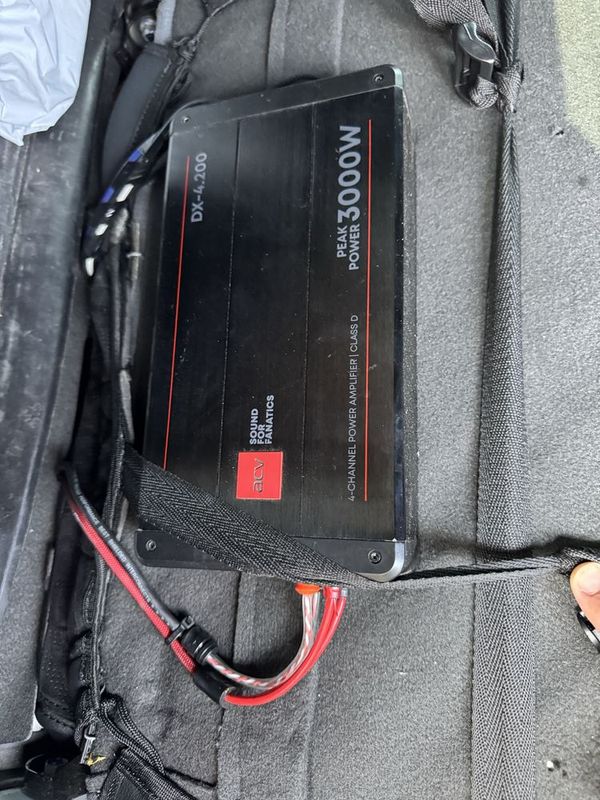 Avc uselitel 4 kanalniy 3000 W moshniy Avc uselitel 4 kanalniy 3000 W moshniy