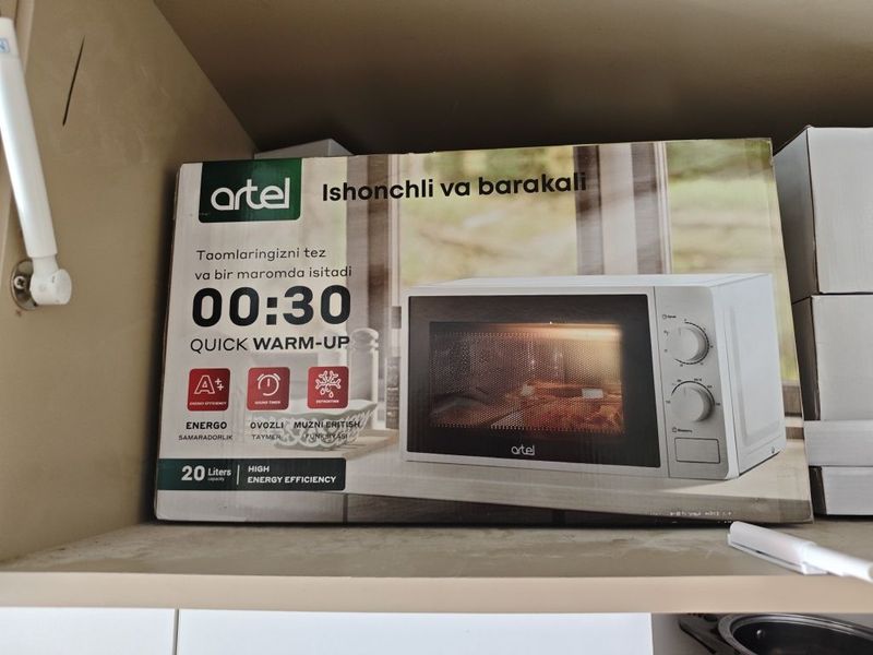 Микроволновка Artel 20L новая Микроволновка Artel 20L новая