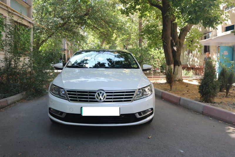 Продаётся Volkswagen Passat Coupe