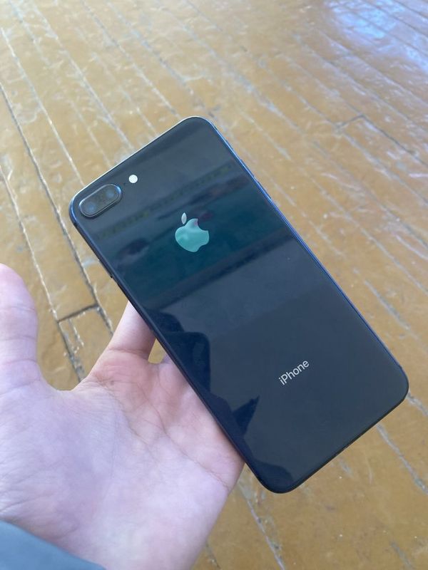 Iphone 8 plus 64 gb