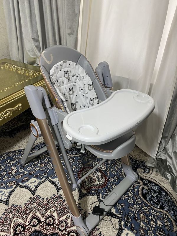 Chaqaloqlar uchun stul va arğimchoq elektron stul Chaqaloqlar uchun stul va arğimchoq elektron stul