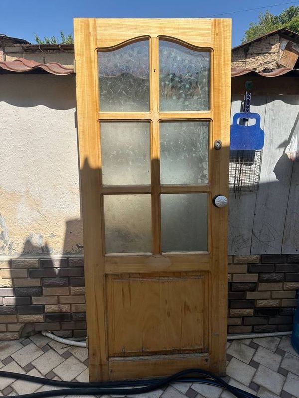 Продам дверь. Без коробки. Продам дверь. Без коробки.