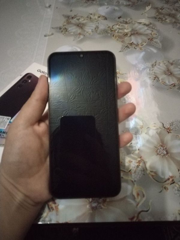 Samsung A24 telifon yangi