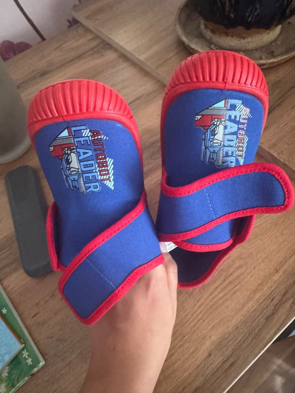 Детские удобные тапочки