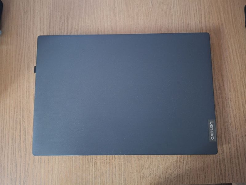 Продам ноутбук Lenovo v15-IGl N4020 4G 1T DOS Продам ноутбук Lenovo v15-IGl N4020 4G 1T DOS