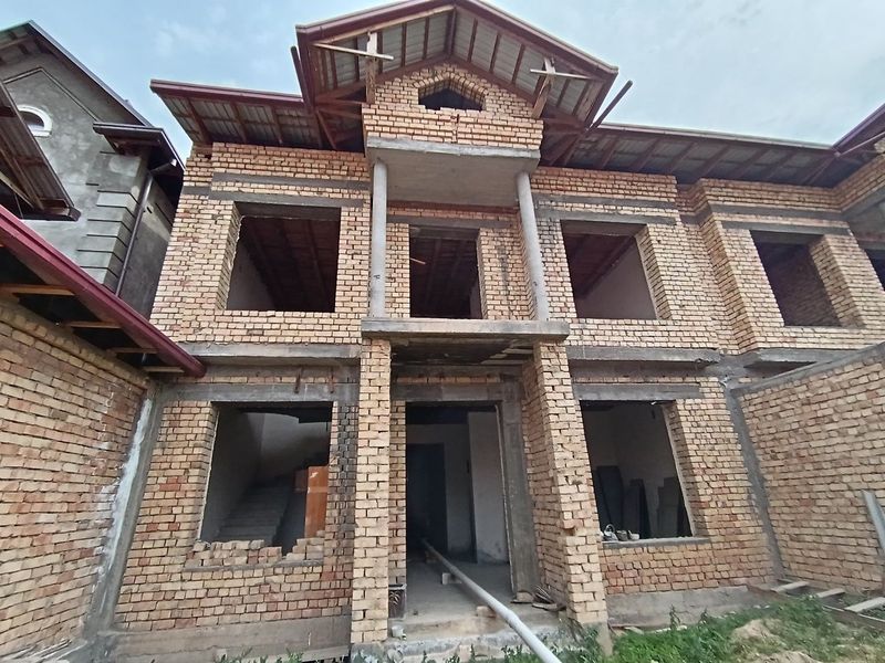 Katta Hasanboi 250m2 karobka Katta Hasanboi 250m2 karobka