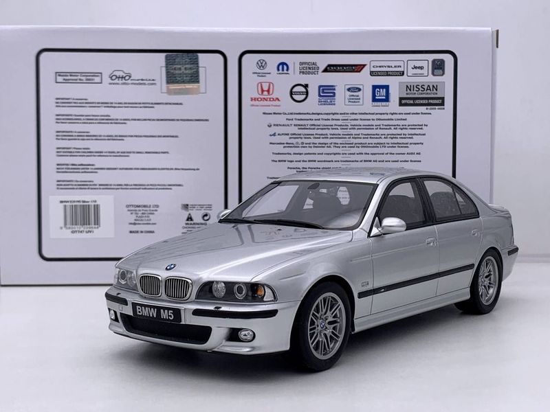 Modelka Bmw m5 e39- 1:18 original Modelka Bmw m5 e39- 1:18 original
