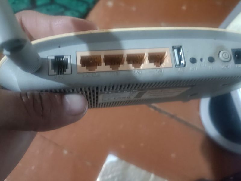 Tp-link adsl2+ modem router Tp-link adsl2+ modem router