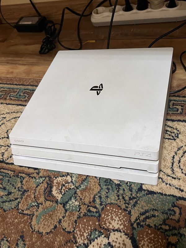 PS4 pro. Не прошитый