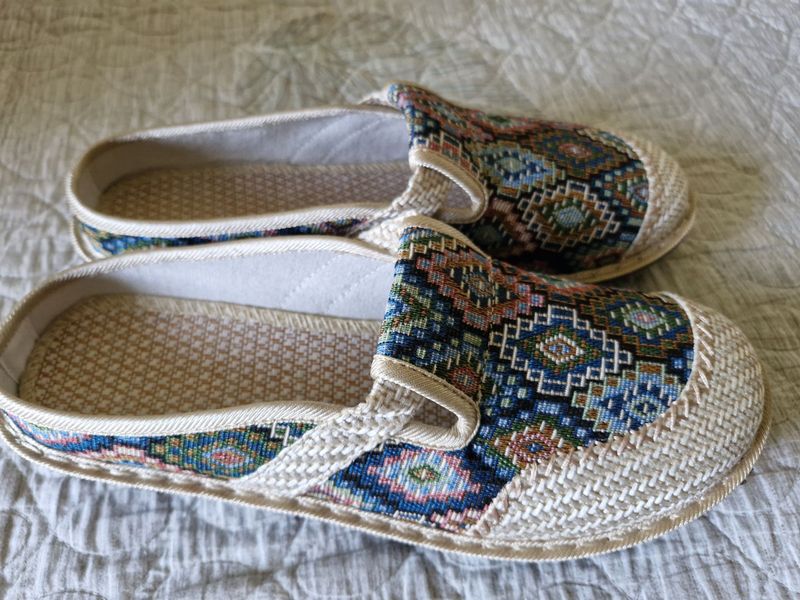 Продам Шлепки женские. Продам Шлепки женские.