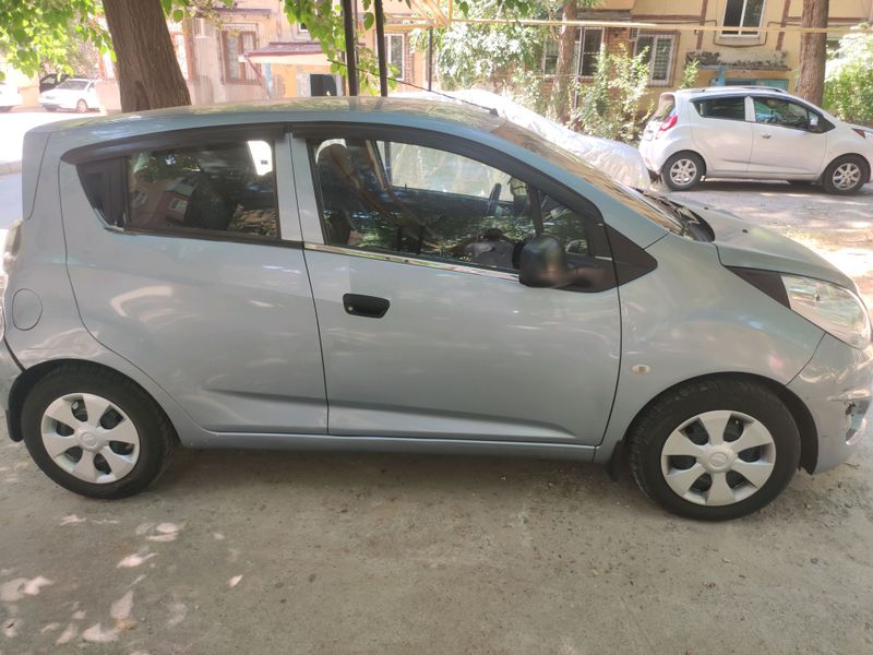 продаётся автомобиль СПАРК
