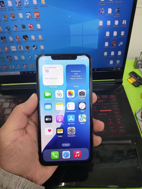 Iphone xs max 64 gb holat yahsh fes ishlamid pul kerak oʻzim telm ishl