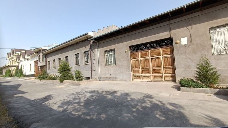 Uy sotiladi yangi 16 yillik Bunyodkor mahalla Uy sotiladi yangi 16 yillik Bunyodkor mahalla