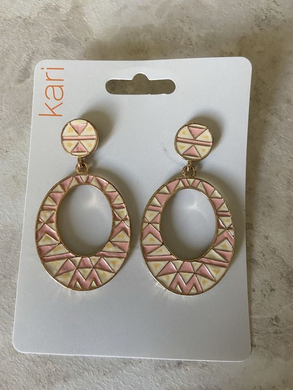 Новые сережки Kari Новые сережки Kari