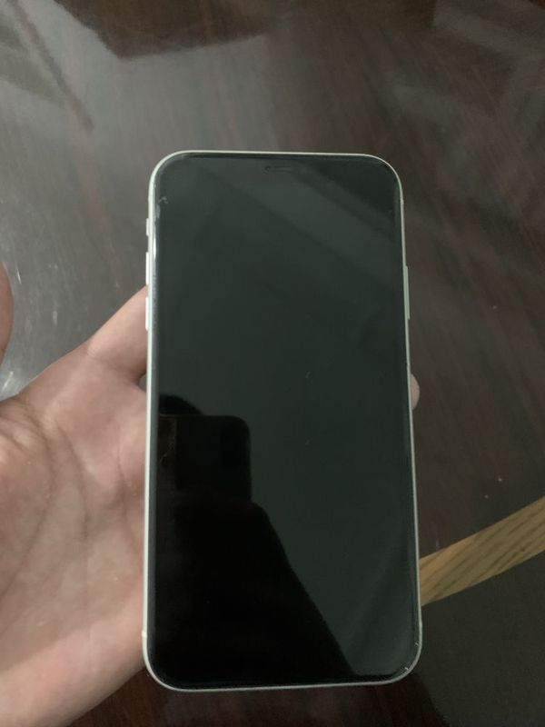 Iphone 11 sotiladi Iphone 11 sotiladi