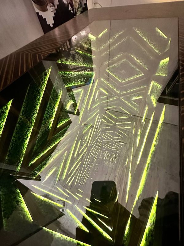 Eksklusiv direktoe stol arte kompaniyasi ishlab chiqargan Eksklusiv direktoe stol arte kompaniyasi ishlab chiqargan