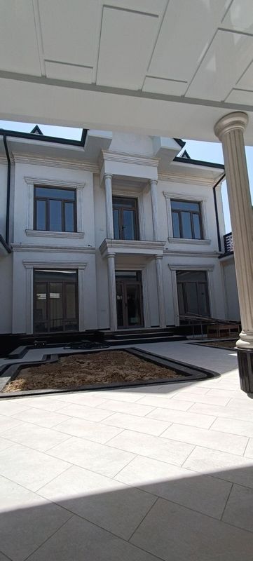 Срочна прадаёция охунбобев 3.3 сотих 5 та хона 2 та хол Срочна прадаёция охунбобев 3.3 сотих 5 та хона 2 та хол