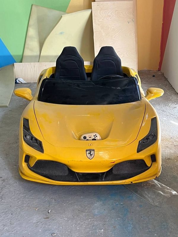 Ferrari Sotiladi arzonga
