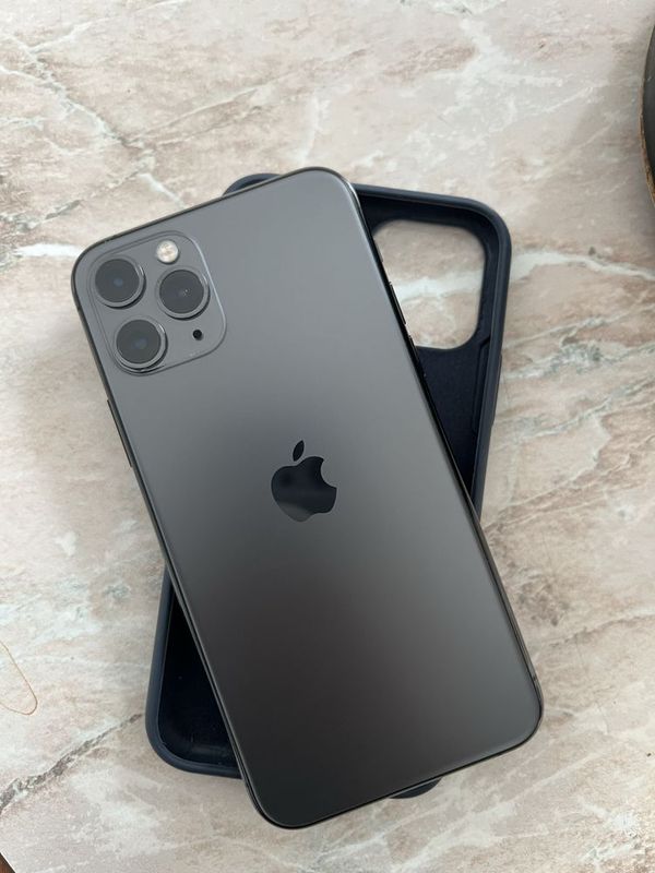 Iphone 11 pro.