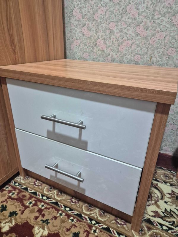Mebel spalniy garnitur Mebel spalniy garnitur