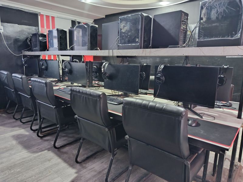 i3 12100f rx580 8Gb 8 gb operativka H610 MSI 650w blok piyanya x7 k/m i3 12100f rx580 8Gb 8 gb operativka H610 MSI 650w blok piyanya x7 k/m