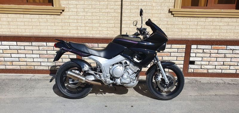 YAMAHA TDM 850 2 цилиндр YAMAHA TDM 850 2 цилиндр