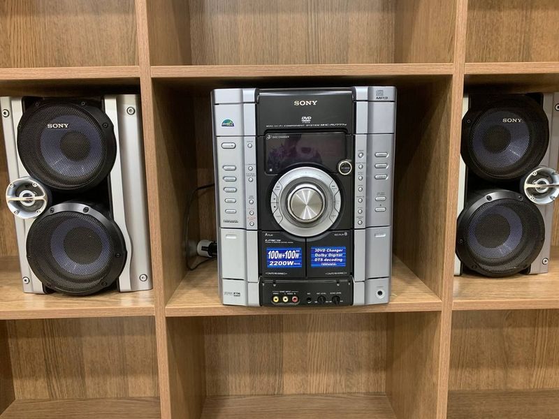 Centr sotiladi Sony brendiga tegishli Centr sotiladi Sony brendiga tegishli