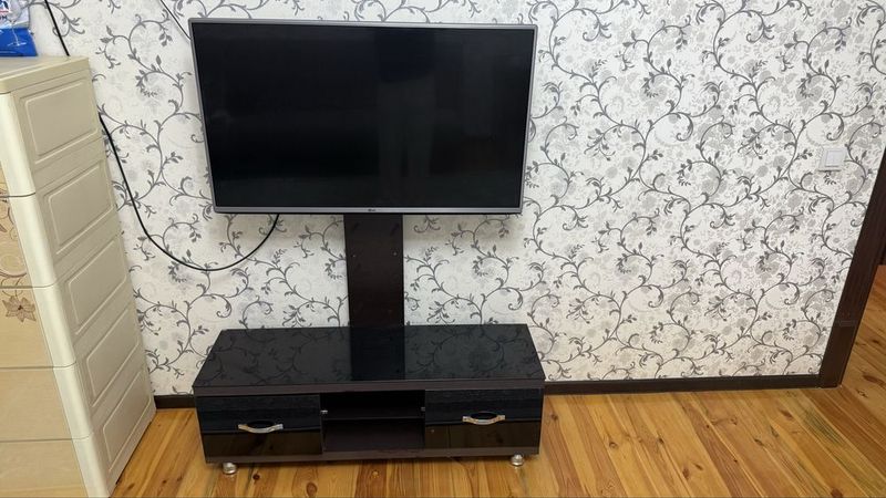Телевизор LG в очень хорошем состоянии Телевизор LG в очень хорошем состоянии