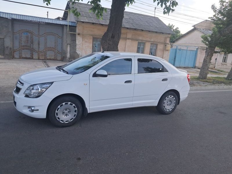 Cobalt 2 pazitsa oq Malibu rul monitor quyilgan prapan 48l 185000km