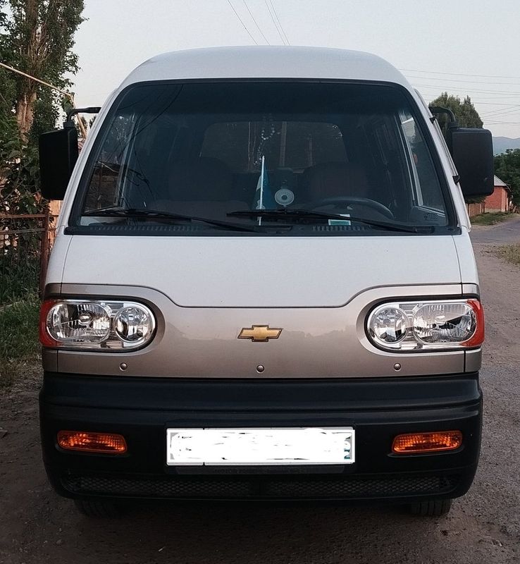 Moshina toza rangi oq 127 566 km yurgan Moshina toza rangi oq 127 566 km yurgan