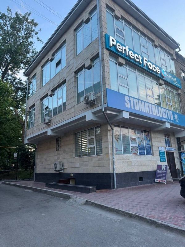Аренда продажа нежилого 3-х этажного помещения +подвал 440м2 Чапаната Аренда продажа нежилого 3-х этажного помещения +подвал 440м2 Чапаната
