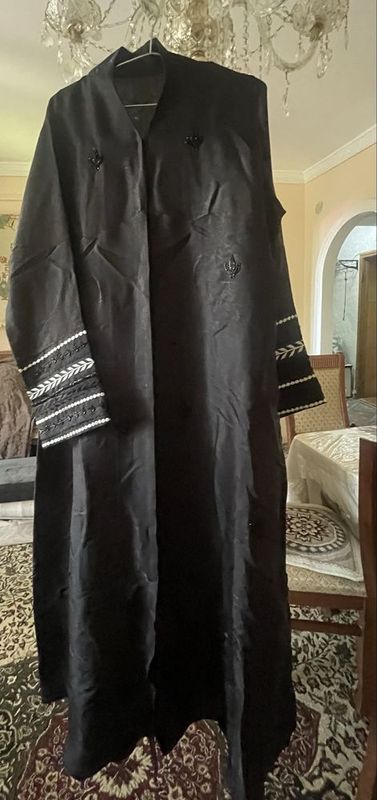Абая из мюсли ткань, из Катара привезли