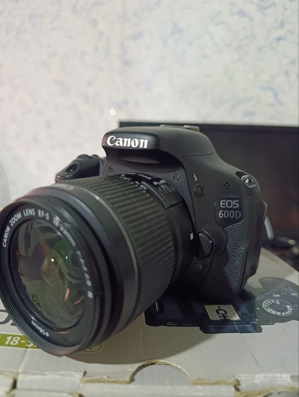 Canon eos 600D Sotiladi Canon eos 600D Sotiladi