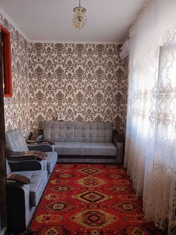 Диван и 2- кресла.