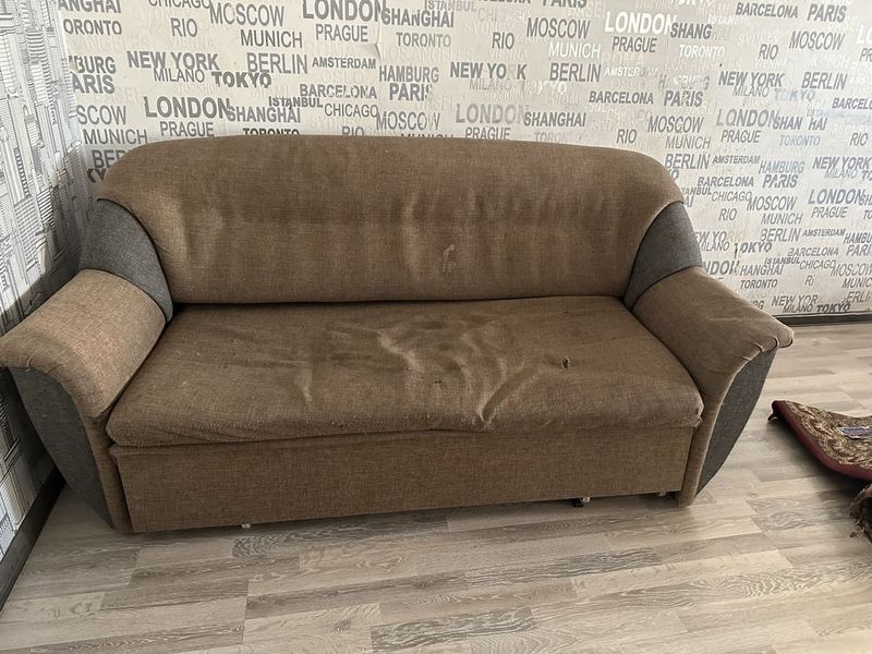 Divan tez sotiladi Divan tez sotiladi