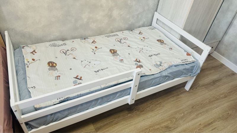 Продаю детскую кроватку СРОЧНО