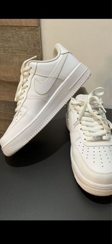 Красовки оригинал Nike 26,5 см-43 размер .