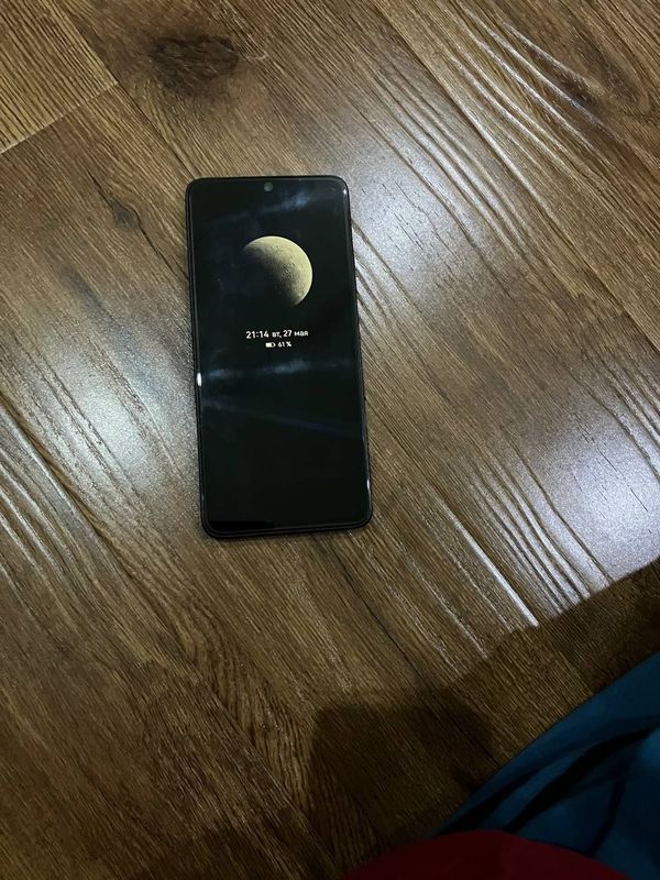 HUAWEI nova 12i 8/128 б/у HUAWEI nova 12i 8/128 б/у