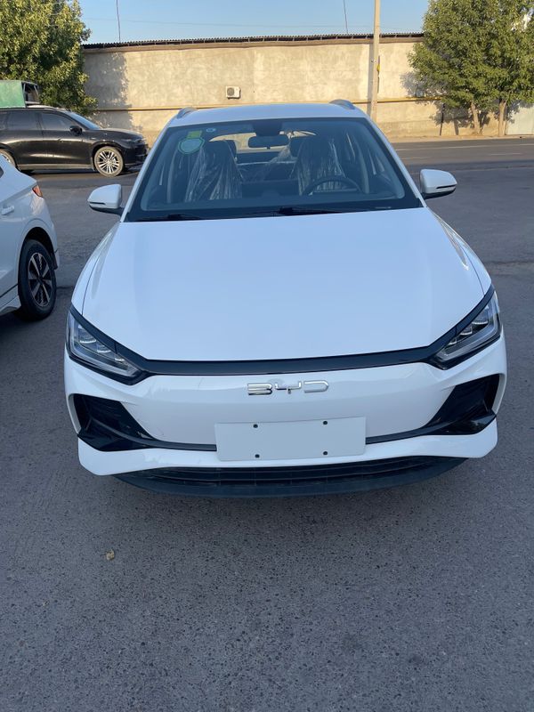 BYD e2 Luxury notariyus Toshkent Avtosalonda BYD e2 Luxury notariyus Toshkent Avtosalonda