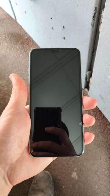 iPhone Xs Max 64гб идеал