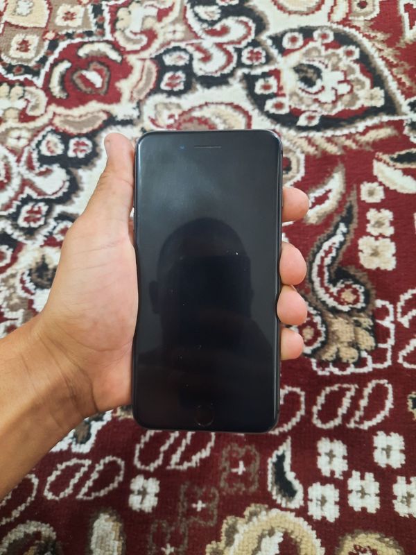 Iphone 8 Plus sotiladi srochna Iphone 8 Plus sotiladi srochna