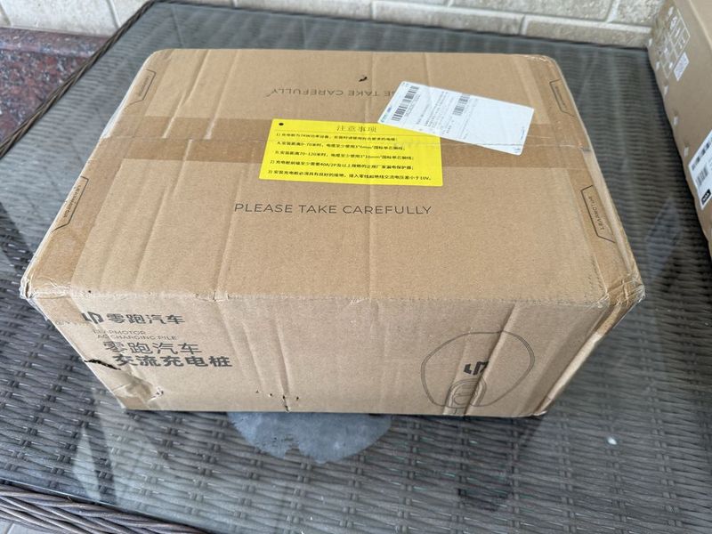 Продается оригинальная зарядка 7kw (Leapmotor) Продается оригинальная зарядка 7kw (Leapmotor)